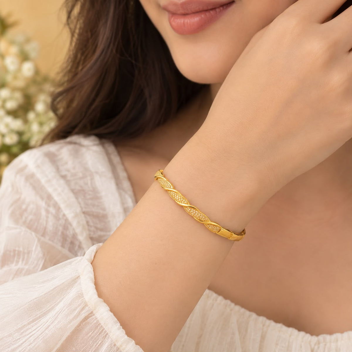 Golden Twist Leaf Bangle